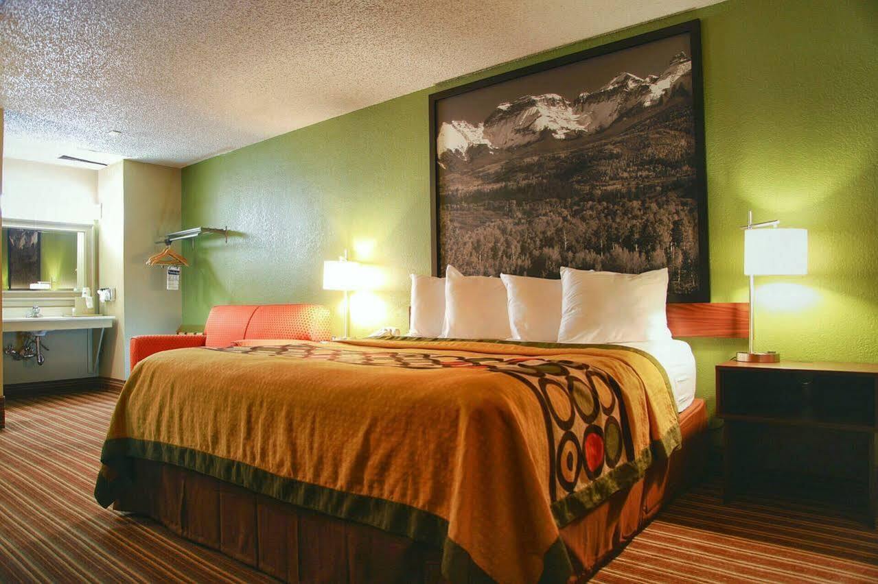 Super 8 By Wyndham Denver Central Extérieur photo